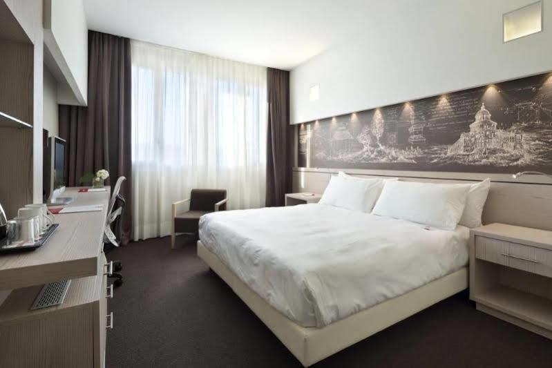 Unahotels Bologna San Lazzaro San Lazzaro di Savena Bagian luar foto